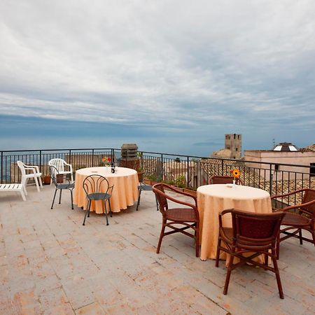 Hotel Moderno Erice Exteriör bild