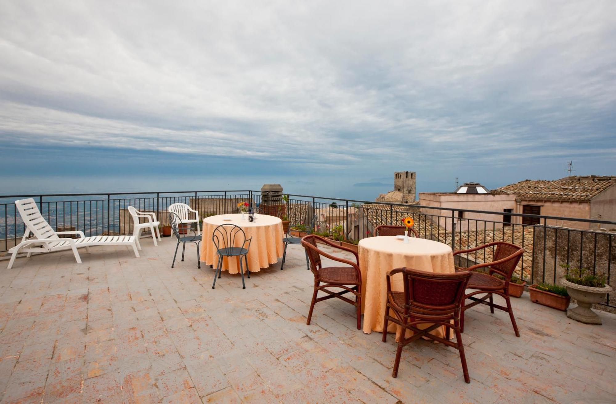 Hotel Moderno Erice Exteriör bild